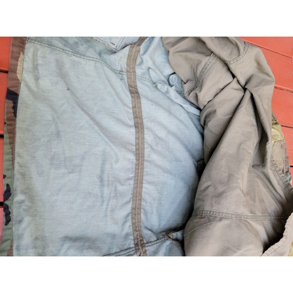 Vintage LAKEVIEW SPORTSWEAR Military CAMO Field Jacket Men's XL Insulated - Picture 11 of 16